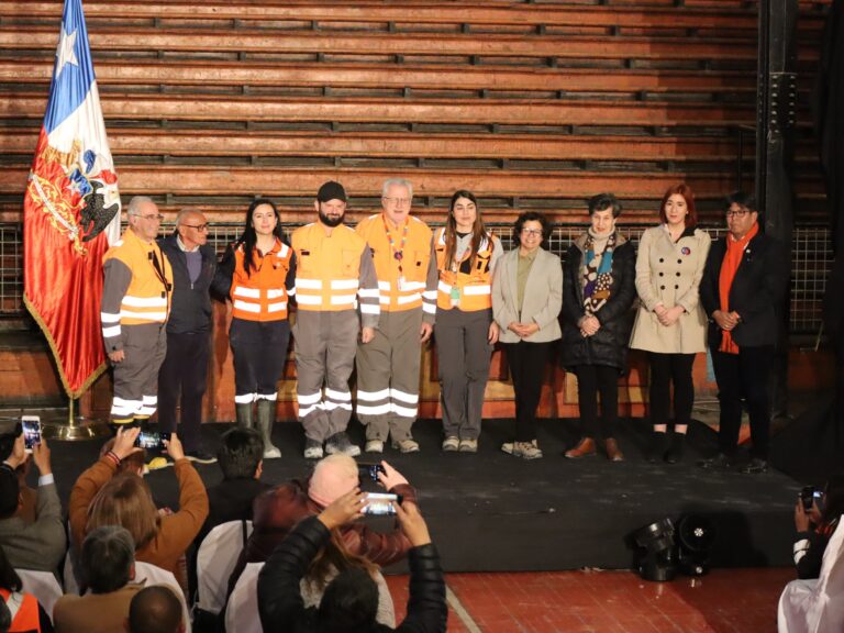 Presidente Boric reafirma la importancia del cobre para Chile en ceremonia por el 53° aniversario de Codelco